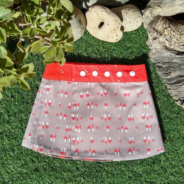 Falda ecológica reversible Setas-Fresas